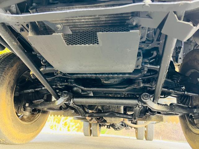 エルフトラック ロング 平ボディー ロングワイド 4WD 最大積載量2000kg ユニッククレーン ラジコン付き アウトリガー 5速マニュアル エンジン4HG1 エアコン パワステ パワーウィンドウ 坂道発進補助装置付き(55枚目)