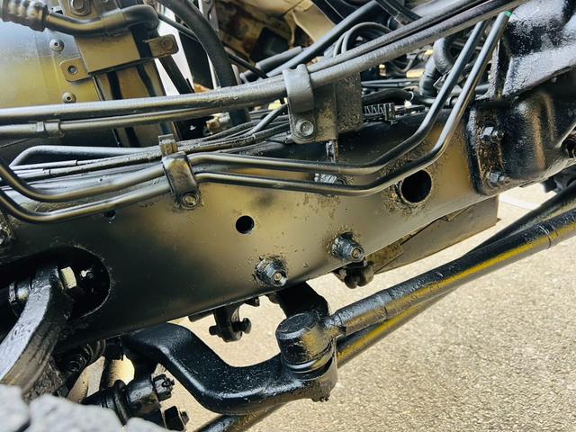 エルフトラック ロング 平ボディー ロングワイド 4WD 最大積載量2000kg ユニッククレーン ラジコン付き アウトリガー 5速マニュアル エンジン4HG1 エアコン パワステ パワーウィンドウ 坂道発進補助装置付き(60枚目)