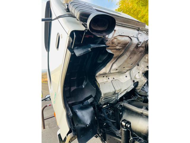 エルフトラック ロング 平ボディー ロングワイド 4WD 最大積載量2000kg ユニッククレーン ラジコン付き アウトリガー 5速マニュアル エンジン4HG1 エアコン パワステ パワーウィンドウ 坂道発進補助装置付き(67枚目)