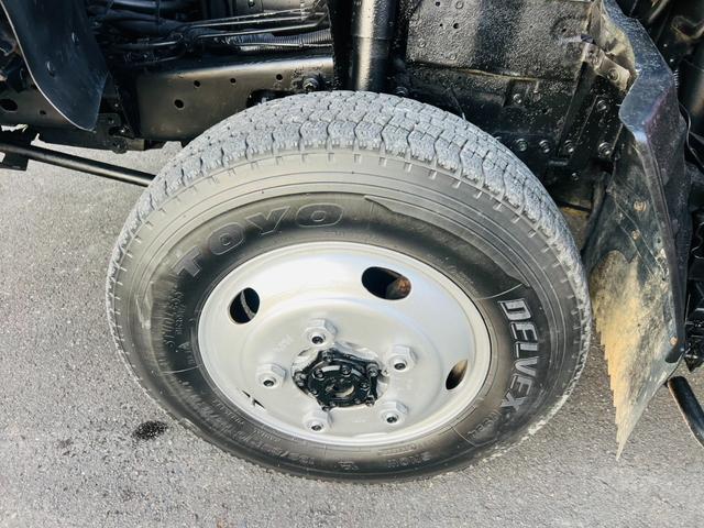 エルフトラック ロング 平ボディー ロングワイド 4WD 最大積載量2000kg ユニッククレーン ラジコン付き アウトリガー 5速マニュアル エンジン4HG1 エアコン パワステ パワーウィンドウ 坂道発進補助装置付き(69枚目)