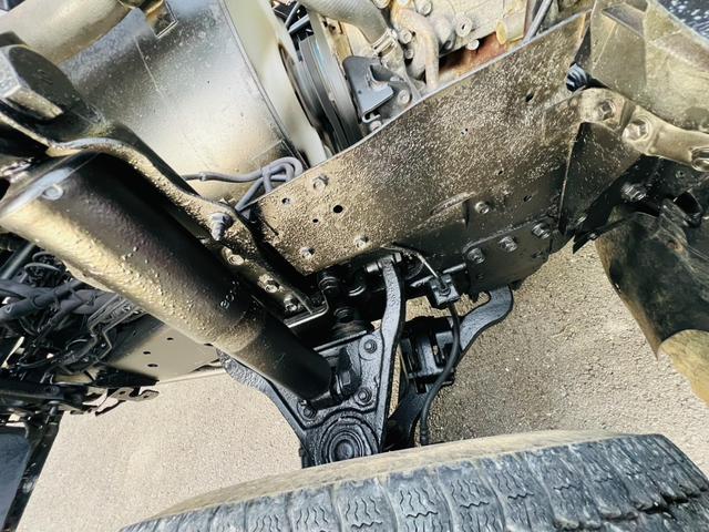 エルフトラック ロング 平ボディー ロングワイド 4WD 最大積載量2000kg ユニッククレーン ラジコン付き アウトリガー 5速マニュアル エンジン4HG1 エアコン パワステ パワーウィンドウ 坂道発進補助装置付き(71枚目)