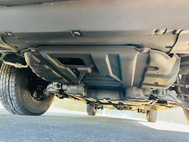 レジアスエースバン ロングＤＸ　４ＷＤ　両側スライドドア　グリルガード　テールランプガード　夏冬タイヤ　ＣＤプレーヤー　荷台棚加工　タイミングベルト１回交換済み（32枚目）