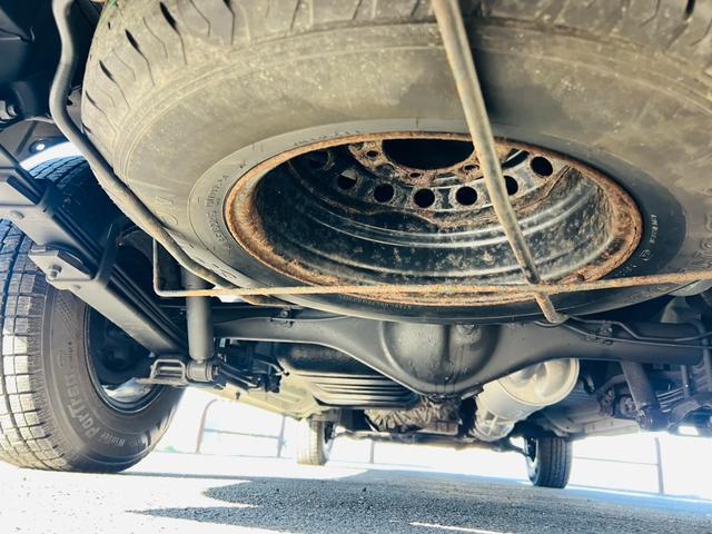 レジアスエースバン ロングＤＸ　４ＷＤ　両側スライドドア　グリルガード　テールランプガード　夏冬タイヤ　ＣＤプレーヤー　荷台棚加工　タイミングベルト１回交換済み（36枚目）