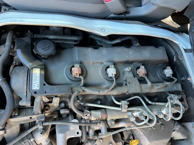 レジアスエースバン ロングＤＸ　４ＷＤ　両側スライドドア　グリルガード　テールランプガード　夏冬タイヤ　ＣＤプレーヤー　荷台棚加工　タイミングベルト１回交換済み（50枚目）