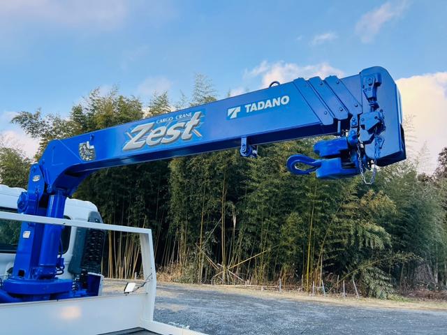 ヒノレンジャー 　セルフローダー　タダノ４段クレーン　ラジコン付き　ウインチ付き　アウトリガー　６速マニュアル　ＥＴＣ　最大積載量２０５０ｋｇ（7枚目）