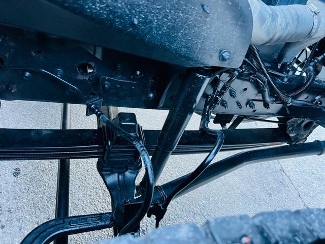 ヒノレンジャー 　セルフローダー　タダノ４段クレーン　ラジコン付き　ウインチ付き　アウトリガー　６速マニュアル　ＥＴＣ　最大積載量２０５０ｋｇ（33枚目）