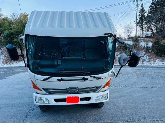 ヒノレンジャー 　セルフローダー　タダノ４段クレーン　ラジコン付き　ウインチ付き　アウトリガー　６速マニュアル　ＥＴＣ　最大積載量２０５０ｋｇ（34枚目）