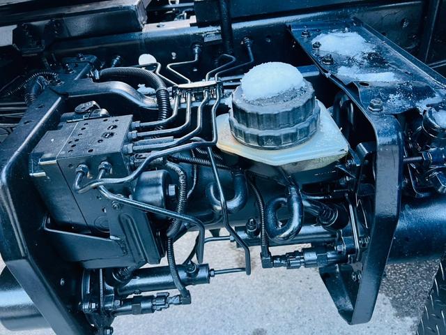 ヒノレンジャー 　セルフローダー　タダノ４段クレーン　ラジコン付き　ウインチ付き　アウトリガー　６速マニュアル　ＥＴＣ　最大積載量２０５０ｋｇ（62枚目）