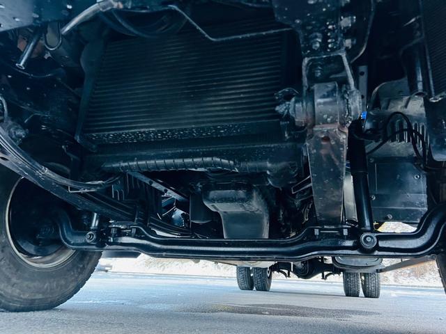 ヒノレンジャー 　セルフローダー　タダノ４段クレーン　ラジコン付き　ウインチ付き　アウトリガー　６速マニュアル　ＥＴＣ　最大積載量２０５０ｋｇ（73枚目）