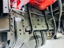 　セルフローダー　５段クレーン　ラジコン付き　フックイン　最大積載量５５００ｋｇ　６速マニュアル　ＨＳＡ　エアサス　後輪ダブルタイヤ　アウトリガー　重機運搬（33枚目）