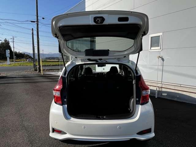 ノート 1.2 e-POWER X 360°カメラ 運転席助手席エアバック レーンキープ AUTOエアコン 盗難防止システム ナビTV 運転席エアバッグ キーレスエントリー ドラレコ ETC車載器 アイドリングストップ パワーウィンドウ(3枚目)