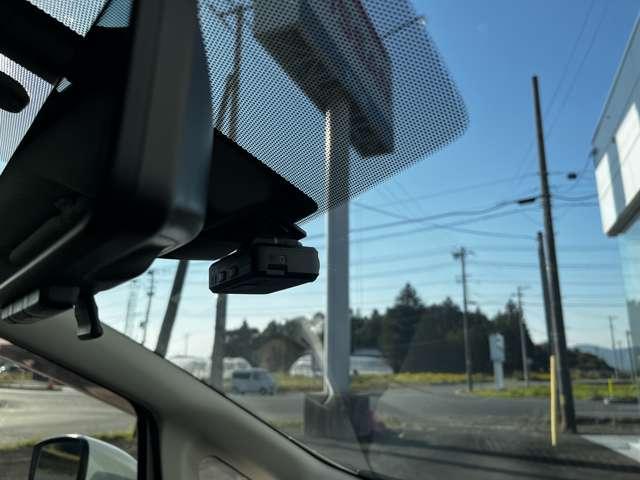 ノート 1.2 e-POWER X 360°カメラ 運転席助手席エアバック レーンキープ AUTOエアコン 盗難防止システム ナビTV 運転席エアバッグ キーレスエントリー ドラレコ ETC車載器 アイドリングストップ パワーウィンドウ(12枚目)