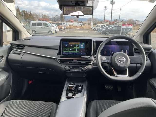 �����I�ɑ���ł����^�f�B�X�v���C�ƁA�茳�ŃX�}�[�g�ɐ؂�ւ��\�ȓd���V�t�g���̗p�B�d���p�[�L���O�u���[�L���I�[�g�u���[�L�z�[���h�@�\�t���Ȃ̂ŁA�M���҂��ł̑��̔����y�����Ă���܂��B