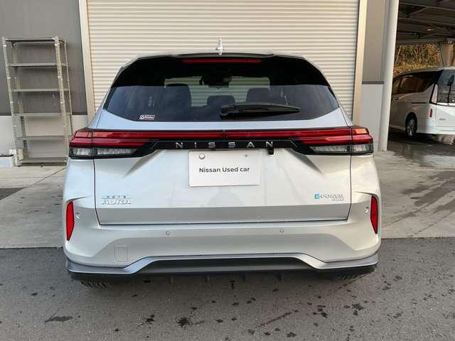 オーラ １．２　Ｇ　ＦＯＵＲ　レザーエディション　４ＷＤ　ワンオ－ナ－車　ＬＫＡ　レザーシート　追従クルコン　禁煙　ＬＥＤライト　ドライブレコーダー　インテリキー　寒冷地仕様　４ＷＤ　ＥＴＣ　アルミ　記録簿　盗難警報器　キーレスエントリー　オートエアコン（4枚目）