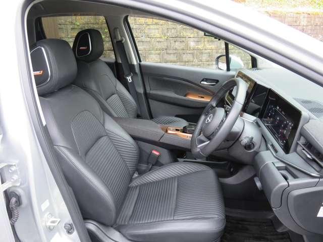 オーラ １．２　Ｇ　ＦＯＵＲ　レザーエディション　４ＷＤ　ワンオ－ナ－車　ＬＫＡ　レザーシート　追従クルコン　禁煙　ＬＥＤライト　ドライブレコーダー　インテリキー　寒冷地仕様　４ＷＤ　ＥＴＣ　アルミ　記録簿　盗難警報器　キーレスエントリー　オートエアコン（6枚目）