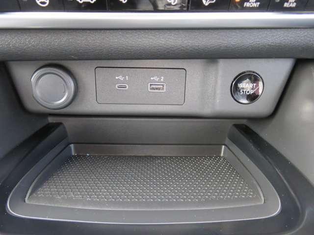 エクストレイル １．５　Ｘ　ｅ－４ＯＲＣＥ　４ＷＤ　エマブレ　１オーナー　レーンキープアシスト　アダプティブクルーズコントロール　禁煙　ＬＥＤヘッドライト　ドラレコ　インテリジェントキー　ＥＴＣ　４ＷＤ　記録簿　寒冷地仕様　キーレスエントリー　ＡＡＣ（13枚目）