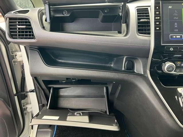 セレナ １．２　ｅ－ＰＯＷＥＲ　ハイウェイスター　Ｖ　プロパイ　アラモニ　ドラレコ　ＬＥＤフォグ　３６０°カメラ　エマジェンシーブレーキ　パーキングアシスト　スマキー　バックカメラ　ＬＥＤ　レーンアシスト　点検記録簿付　ＥＴＣ　ドラレコ　Ａストップ　イモビ　フルオートエアコン　アルミホイール（16枚目）