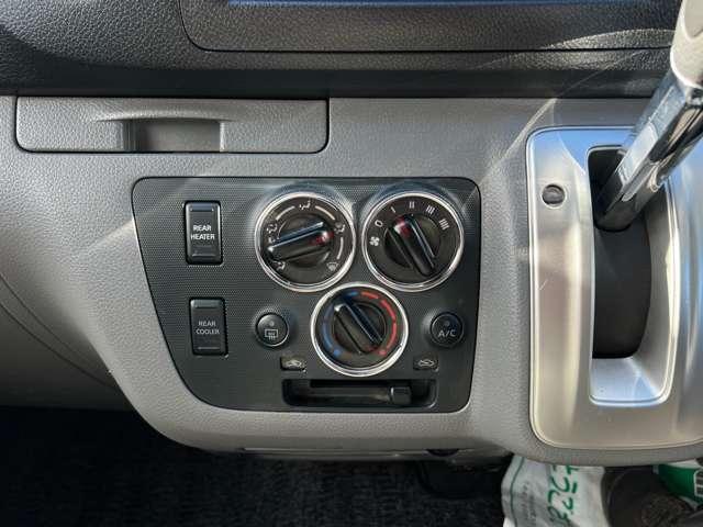 ＮＶ３５０キャラバンバン ２．５　プレミアムＧＸ　ロングボディ　ディーゼルターボ　４ＷＤ　Ｂモニター　キーフリー　切替式４ＷＤ　ＡＢＳ　運転席エアバッグ　記録簿　インテリキー　エアコン　パワステ　ドラレコ　メモリーナビ　ＥＴＣ　ナビ　イモビライザー　ＰＷ（12枚目）