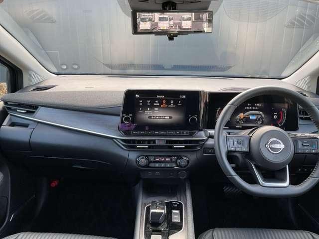 �y��i�̃f�W�^���R�N�s�b�g�z�P�Q�D�R�C���`�̑�^�t���t���f�B�X�v���C�𓋍ځB�܂�ōq��@�̂悤�ȍ����ׂȕ\�����A�����̃h���C�u����ʂȎ��Ԃւƕς��Ă���܂��B