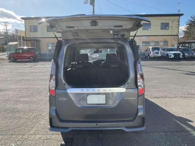 セレナ 1.2 e-POWER ハイウェイスター V アラモニ ドラレコ ETC LEDヘッドフォグ 360°カメラ エマジェンシーブレーキ スマキー LED ETC ドラレコ サイドカーテンエアバック フルオートエアコン アルミホイール エアバック メモリーナビ キーフリー ナビTV ABS(18枚目)