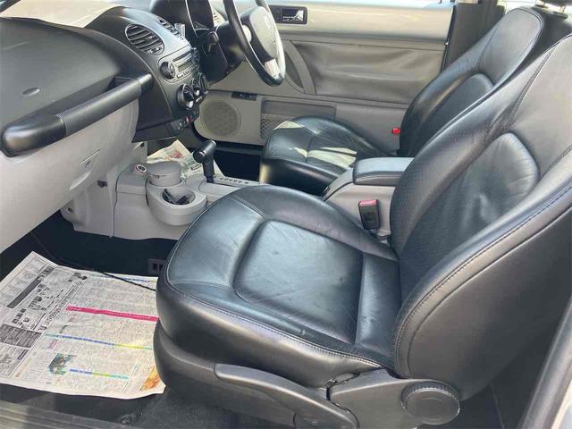 ニュービートル プラス　クリアランスソナー　ＡＴ　サンルーフ　キーレスエントリー　シートヒーター　アルミホイール　ＣＤ　エアコン　パワーウィンドウ　運転席エアバッグ（12枚目）