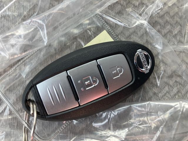 デイズ Ｘ　４ＷＤ　ドライブレコーダー　ＥＴＣ　バックカメラ　クリアランスソナー　衝突被害軽減システム　オートライト　スマートキー　アイドリングストップ　電動格納ミラー　シートヒーター　ベンチシート　ＣＶＴ（10枚目）