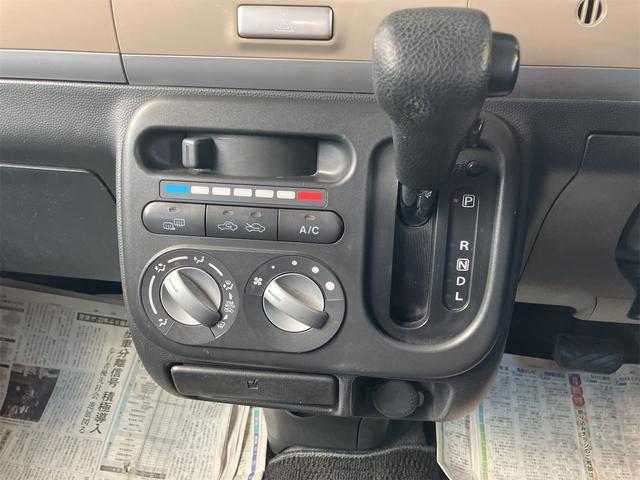 アルトラパン Ｇ　４ＷＤ　シートヒーター　ベンチシート　ＣＶＴ　盗難防止システム　ＡＢＳ　ＣＤ　アルミホイール　衝突安全ボディ　エアコン　パワーステアリング　パワーウィンドウ（5枚目）