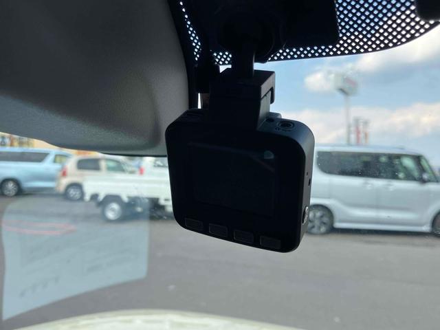 アルトラパン 　ドライブレコーダー　ＥＴＣ　ナビ　ＴＶ　衝突被害軽減システム　スマートキー　アイドリングストップ　電動格納ミラー　シートヒーター　ベンチシート　ＣＶＴ　ＣＤ　ＵＳＢ　Ｂｌｕｅｔｏｏｔｈ　エアコン（6枚目）