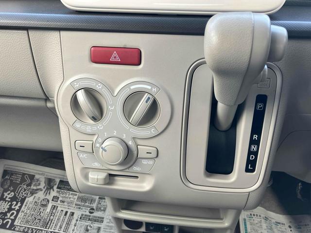 アルトラパン 　ドライブレコーダー　ＥＴＣ　ナビ　ＴＶ　衝突被害軽減システム　スマートキー　アイドリングストップ　電動格納ミラー　シートヒーター　ベンチシート　ＣＶＴ　ＣＤ　ＵＳＢ　Ｂｌｕｅｔｏｏｔｈ　エアコン（9枚目）