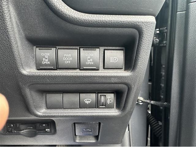 シエンタ ハイブリッドＧ　４ＷＤ　ミュージックプレイヤー接続可　衝突被害軽減システム　ＥＴＣ　両側電動スライド　ＬＥＤヘッドランプ　ワンオーナー　アルミホイール　キーレス　ＡＢＳ　エアバッグ　スマートキー（9枚目）