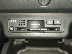 高速走行もスムーズにお支払いが可能な【ＥＴＣ】ご納車までにセットアップを行い、ご納車時にはご利用いただけるようにいたします。 3