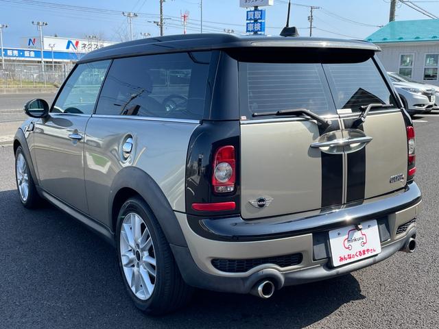 ＭＩＮＩ クーパーＳ　クラブマン　クーパーＳ　クラブマン　１．６ターボ！禁煙！夏タイヤ新品交換済み！純正ＣＤオーディオ！オートエアコン！キーレス！ＥＴＣ！（18枚目）