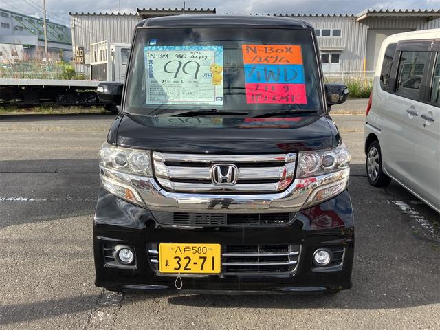 Ｎ－ＢＯＸカスタム Ｇ・Ｌパッケージ　４ＷＤ　ＥＴＣ　バックカメラ　両側スライド・片側電動　ナビ　ＴＶ　オートライト　ＨＩＤ　スマートキー　アイドリングストップ　電動格納ミラー　シートヒーター　ベンチシート　ＣＶＴ　盗難防止システム（12枚目）