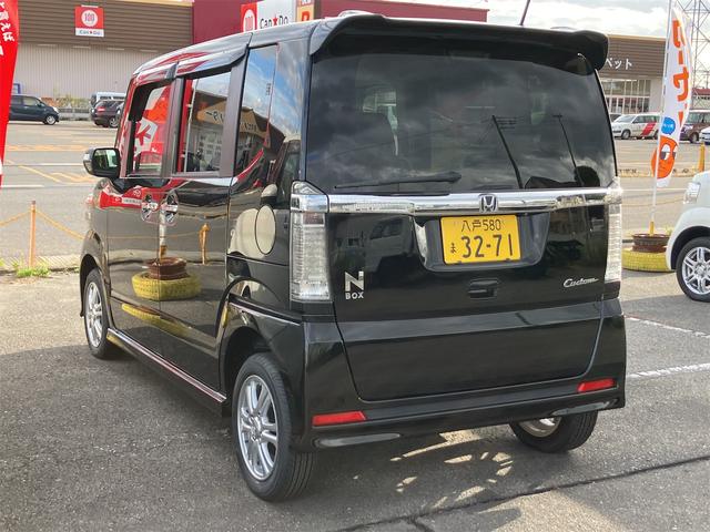 Ｎ－ＢＯＸカスタム Ｇ・Ｌパッケージ　４ＷＤ　ＥＴＣ　バックカメラ　両側スライド・片側電動　ナビ　ＴＶ　オートライト　ＨＩＤ　スマートキー　アイドリングストップ　電動格納ミラー　シートヒーター　ベンチシート　ＣＶＴ　盗難防止システム（17枚目）