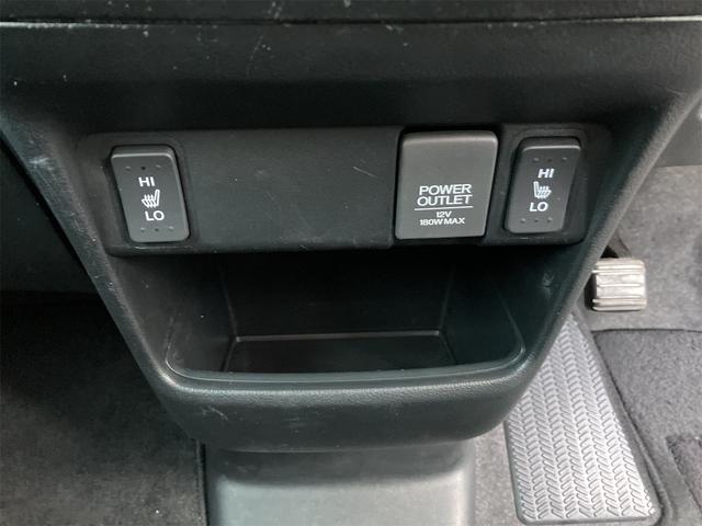 Ｎ－ＢＯＸカスタム Ｇ・Ｌパッケージ　４ＷＤ　両側スライド・片側電動　オートライト　スマートキー　アイドリングストップ　電動格納ミラー　シートヒーター　ベンチシート　ＣＶＴ　盗難防止システム　ＡＢＳ　ＥＳＣ　アルミホイール　衝突安全ボディ（6枚目）