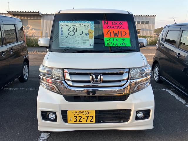 Ｎ－ＢＯＸカスタム Ｇ・Ｌパッケージ　４ＷＤ　両側スライド・片側電動　オートライト　スマートキー　アイドリングストップ　電動格納ミラー　シートヒーター　ベンチシート　ＣＶＴ　盗難防止システム　ＡＢＳ　ＥＳＣ　アルミホイール　衝突安全ボディ（12枚目）