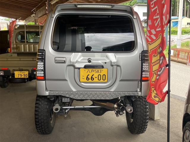 ジムニー ランドベンチャー　４ＷＤ　ドライブレコーダー　ＥＴＣ　ＴＶ　キーレスエントリー　シートヒーター　ＡＴ　ＡＢＳ　ＣＤ　ＤＶＤ再生　ＵＳＢ　Ｂｌｕｅｔｏｏｔｈ　アルミホイール　衝突安全ボディ　エアコン　パワーウィンドウ（3枚目）