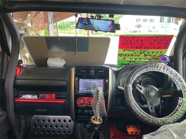 ジムニー ランドベンチャー　４ＷＤ　ドライブレコーダー　ＥＴＣ　ＴＶ　キーレスエントリー　シートヒーター　ＡＴ　ＡＢＳ　ＣＤ　ＤＶＤ再生　ＵＳＢ　Ｂｌｕｅｔｏｏｔｈ　アルミホイール　衝突安全ボディ　エアコン　パワーウィンドウ（6枚目）