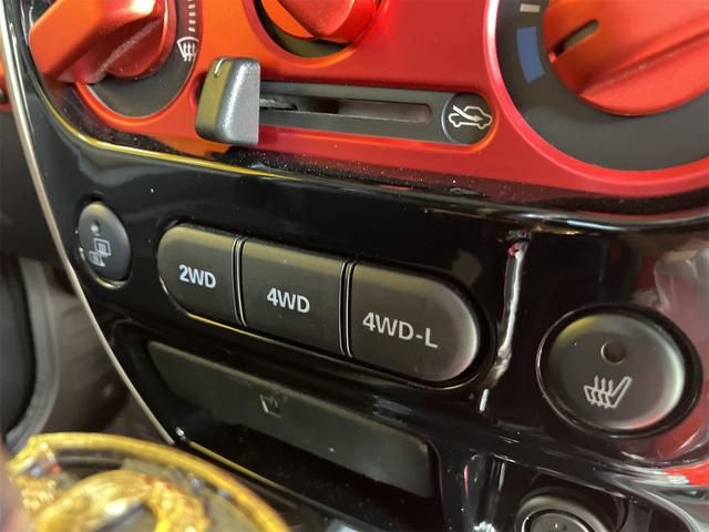 ジムニー ランドベンチャー　４ＷＤ　ドライブレコーダー　ＥＴＣ　ＴＶ　キーレスエントリー　シートヒーター　ＡＴ　ＡＢＳ　ＣＤ　ＤＶＤ再生　ＵＳＢ　Ｂｌｕｅｔｏｏｔｈ　アルミホイール　衝突安全ボディ　エアコン　パワーウィンドウ（12枚目）