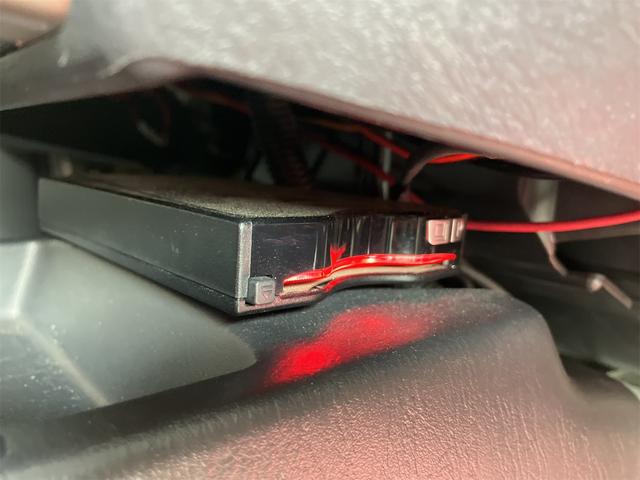 ジムニー ランドベンチャー　４ＷＤ　ドライブレコーダー　ＥＴＣ　ＴＶ　キーレスエントリー　シートヒーター　ＡＴ　ＡＢＳ　ＣＤ　ＤＶＤ再生　ＵＳＢ　Ｂｌｕｅｔｏｏｔｈ　アルミホイール　衝突安全ボディ　エアコン　パワーウィンドウ（15枚目）