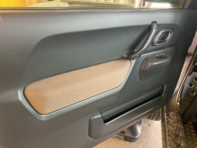 ジムニー ランドベンチャー　４ＷＤ　ドライブレコーダー　ＥＴＣ　ＴＶ　キーレスエントリー　シートヒーター　ＡＴ　ＡＢＳ　ＣＤ　ＤＶＤ再生　ＵＳＢ　Ｂｌｕｅｔｏｏｔｈ　アルミホイール　衝突安全ボディ　エアコン　パワーウィンドウ（32枚目）