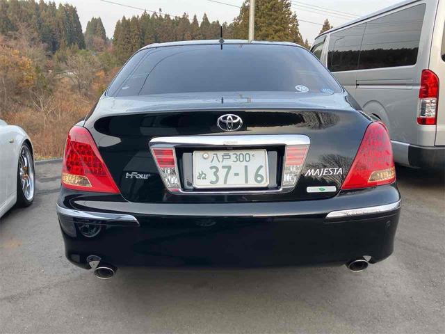 クラウンマジェスタ Ｃタイプｉ－Ｆｏｕｒ　４ＷＤ　ドライブレコーダー　ＥＴＣ　オートクルーズコントロール　バックカメラ　ナビ　アルミホイール　オートライト　ＨＩＤ　ＡＴ　シートヒーター　スマートキー　盗難防止システム　パワーシート　ＣＤ（14枚目）