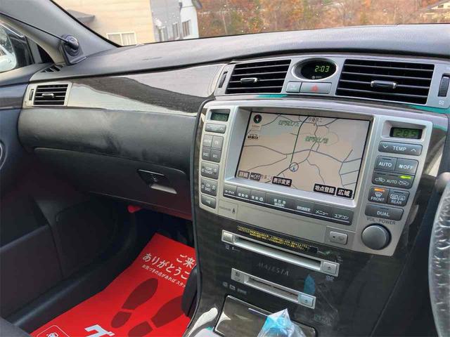 クラウンマジェスタ Ｃタイプｉ－Ｆｏｕｒ　４ＷＤ　ドライブレコーダー　ＥＴＣ　オートクルーズコントロール　バックカメラ　ナビ　アルミホイール　オートライト　ＨＩＤ　ＡＴ　シートヒーター　スマートキー　盗難防止システム　パワーシート　ＣＤ（23枚目）