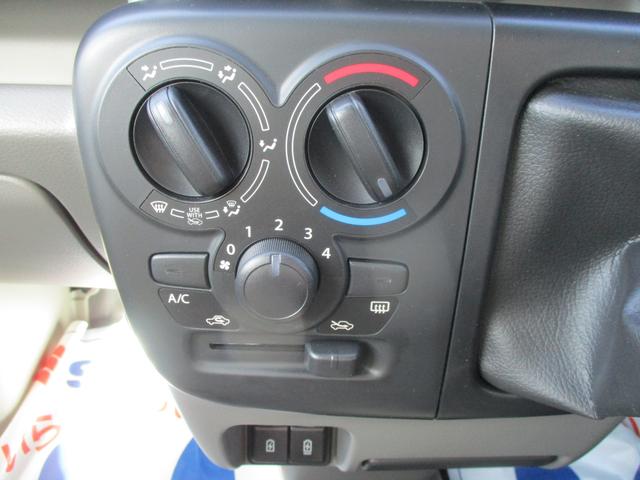 エブリイ ＰＡリミテッド　６型　４ＷＤ　５ＭＴ　衝突被害軽減ブレーキ　スライドドア　４ＷＤ　衝突被害軽減システム　アイドリングストップ　横滑り防止機能　衝突安全ボディ　盗難防止システム　ＦＭ／ＡＭラジオ（74枚目）