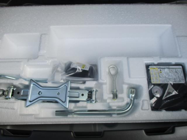 クロスビー ＨＹＢＲＩＤ　ＭＺ　４型　４ＷＤ　衝突被害軽減ブレーキ　オートライト　プッシュスタート　シートヒーター　オートエアコン　４ＷＤ　衝突被害軽減システム　アイドリングストップ　横滑り防止機能　衝突安全ボディ　盗難防止システム（17枚目）