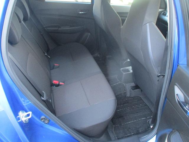 スイフト スポーツ　ＺＣ３３Ｓ　ＦＦ　６ＡＴ　衝突被害軽減ブレーキ　全方位モニター　ナビ　プッシュスタート　シートヒーター　オートエアコン　衝突被害軽減システム　横滑り防止機能　衝突安全ボディ　盗難防止システム（10枚目）