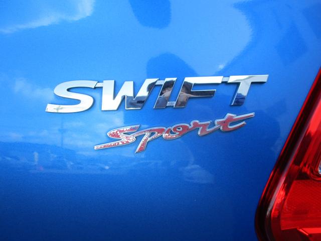 スイフト スポーツ　ＺＣ３３Ｓ　ＦＦ　６ＡＴ　衝突被害軽減ブレーキ　全方位モニター　ナビ　プッシュスタート　シートヒーター　オートエアコン　衝突被害軽減システム　横滑り防止機能　衝突安全ボディ　盗難防止システム（17枚目）