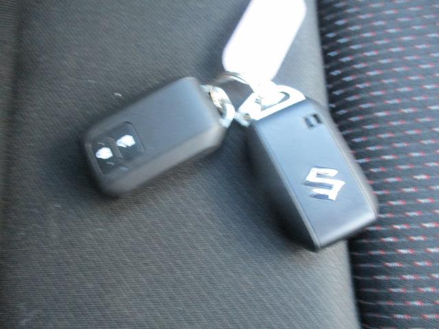 スイフト スポーツ　ＺＣ３３Ｓ　ＦＦ　６ＡＴ　衝突被害軽減ブレーキ　全方位モニター　ナビ　プッシュスタート　シートヒーター　オートエアコン　衝突被害軽減システム　横滑り防止機能　衝突安全ボディ　盗難防止システム（31枚目）