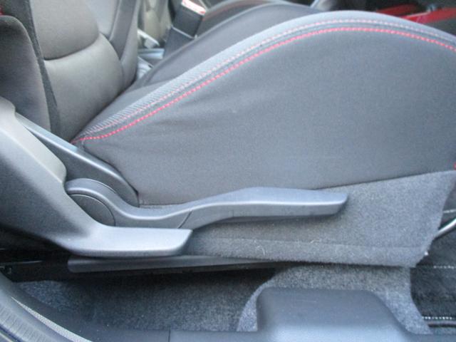 スイフト スポーツ　ＺＣ３３Ｓ　ＦＦ　６ＡＴ　衝突被害軽減ブレーキ　全方位モニター　ナビ　プッシュスタート　シートヒーター　オートエアコン　衝突被害軽減システム　横滑り防止機能　衝突安全ボディ　盗難防止システム（42枚目）