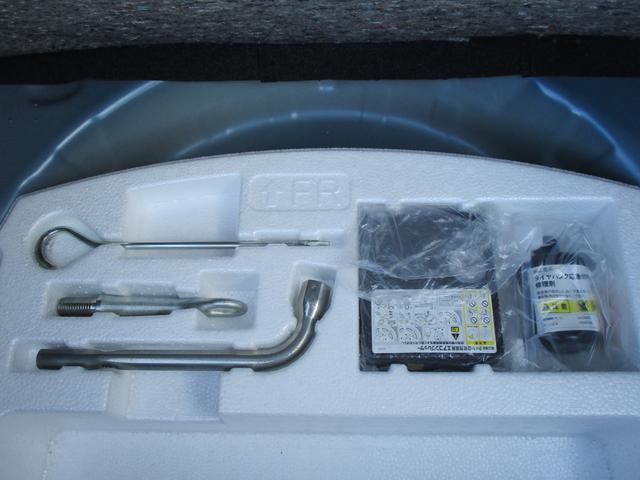 スイフト スポーツ　ＺＣ３３Ｓ　ＦＦ　６ＡＴ　衝突被害軽減ブレーキ　全方位モニター　ナビ　プッシュスタート　シートヒーター　オートエアコン　衝突被害軽減システム　横滑り防止機能　衝突安全ボディ　盗難防止システム（67枚目）